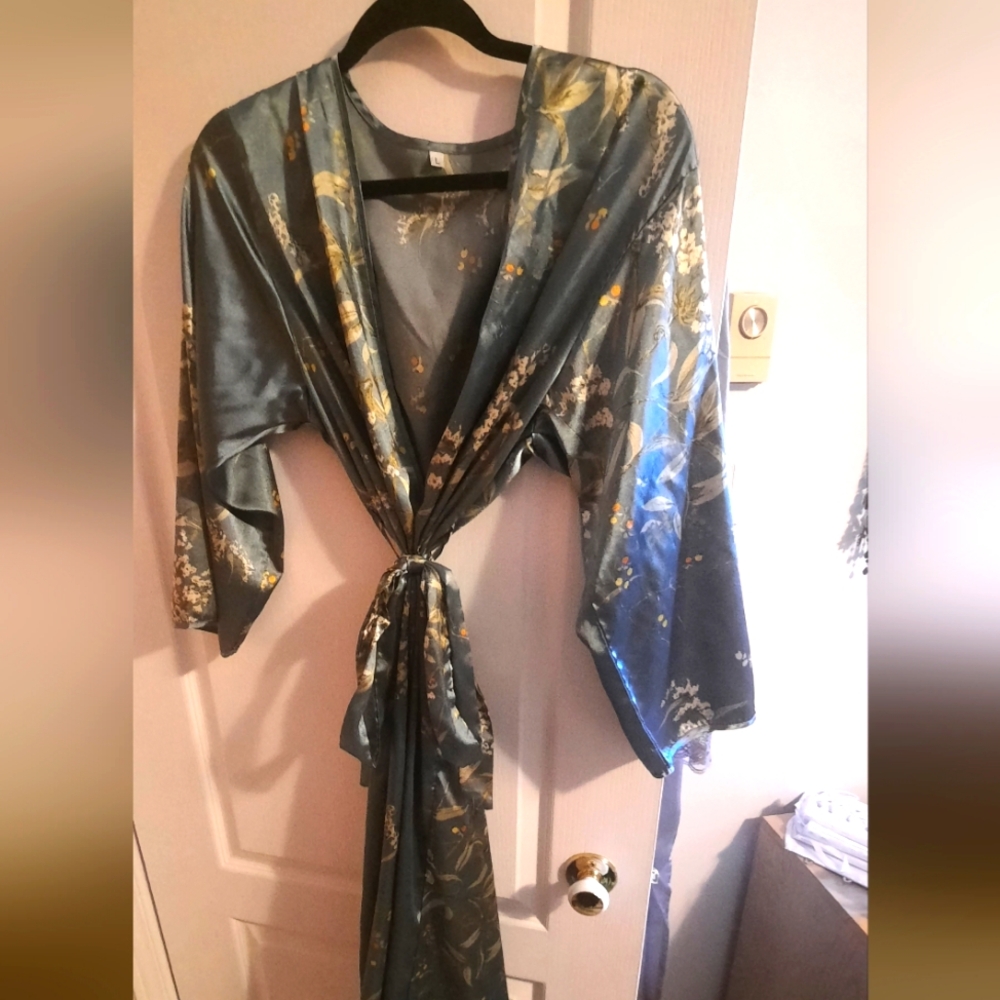 SHEIN Floral Satin Robe - Blue and Gold